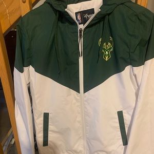 New without tags woman’s small Milwaukee Bucks windbreaker jacket.